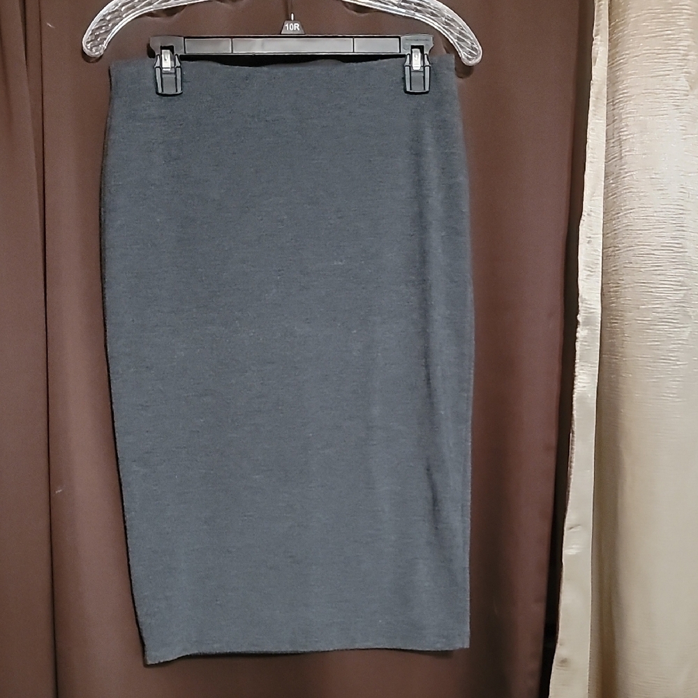 Forever 21 Gray Knee-Length Pencil Skirt